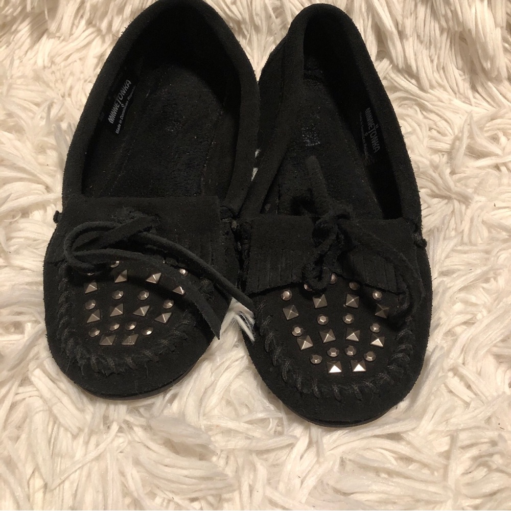 Minnetonka Slippers Sz 6 Women's Moccasin Flats Slip On Black Suede Studded Y2K